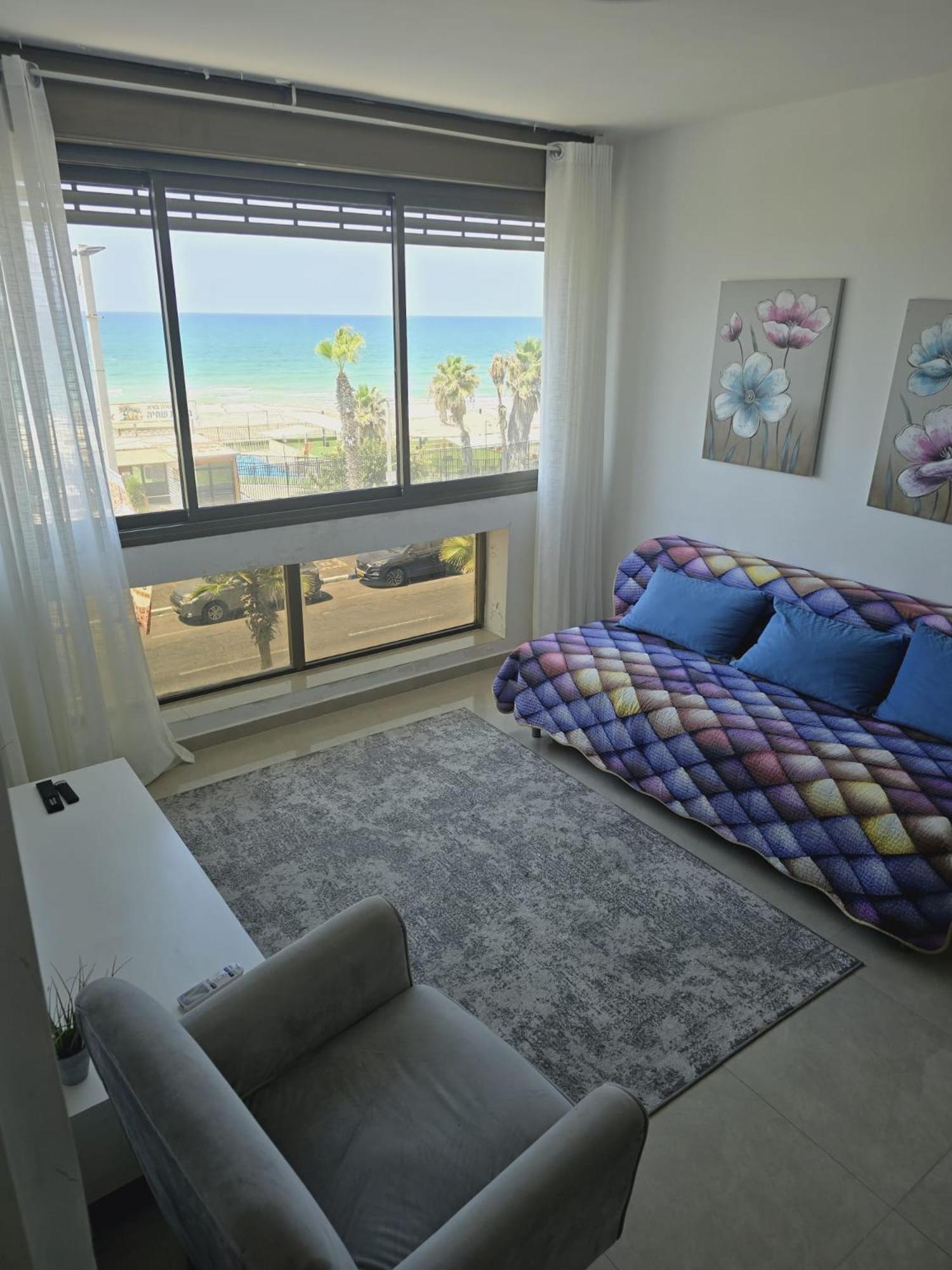 Gk Apartment Beauty 巴特亚姆 外观 照片