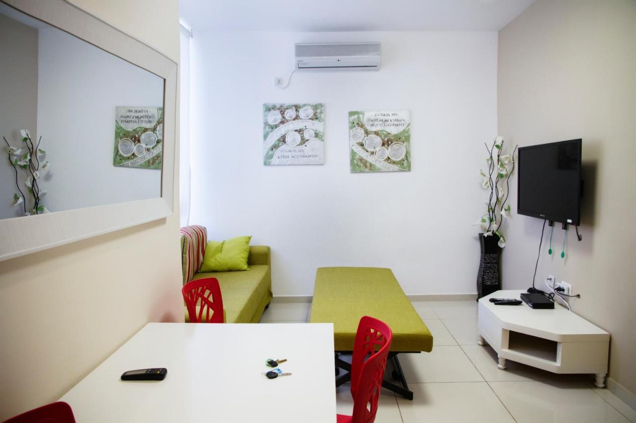 Gk Apartment Beauty 巴特亚姆 外观 照片