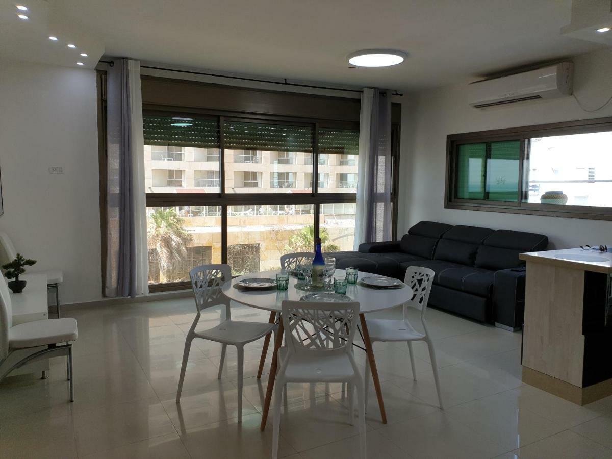 Gk Apartment Beauty 巴特亚姆 外观 照片